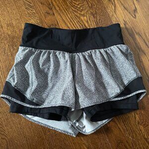 Lululemon Hotty Hot Lined Shorts